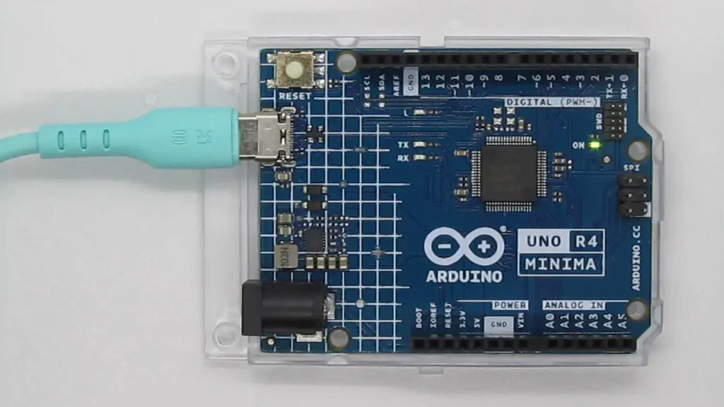 Arduino programming: Blink sketch running on an Arduino Uno R4